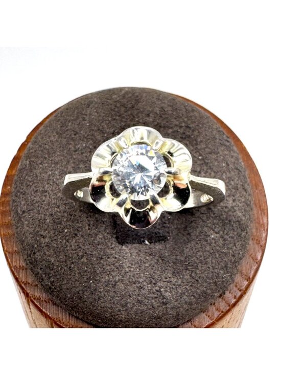 Jewelry - VTG Sterling Silver 925 Cubic Zirconia Flower Design Statement Ring Size 9